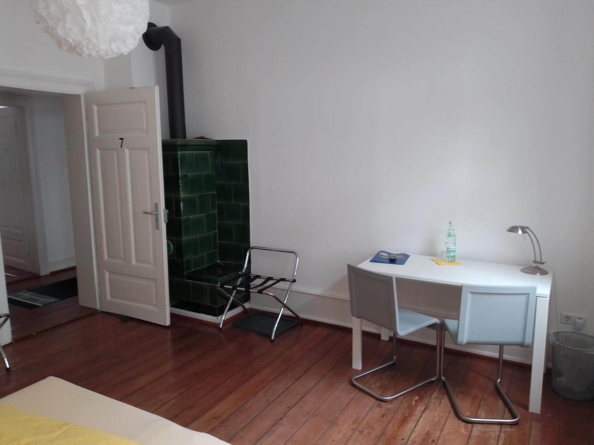 Pensionsieben Das Andere Hotel Lorrach Room photo